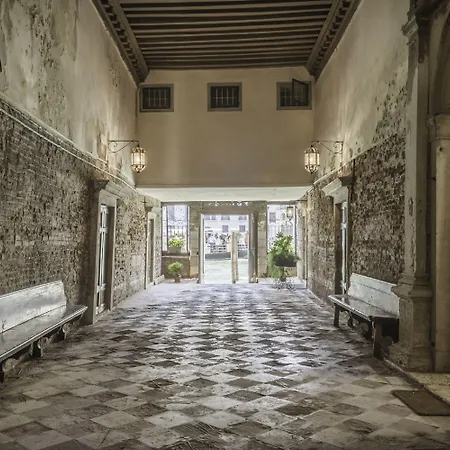Grand Canal Palace With Lift *