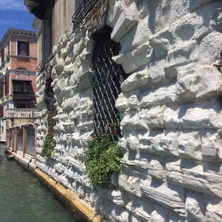 Grand Canal Palace With Lift Apartamento *